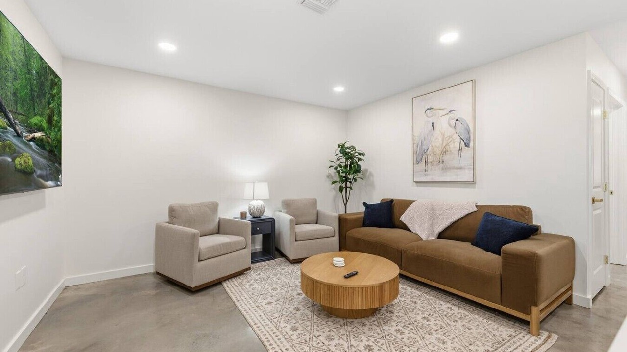 Photo of Livingroom in Lafayette