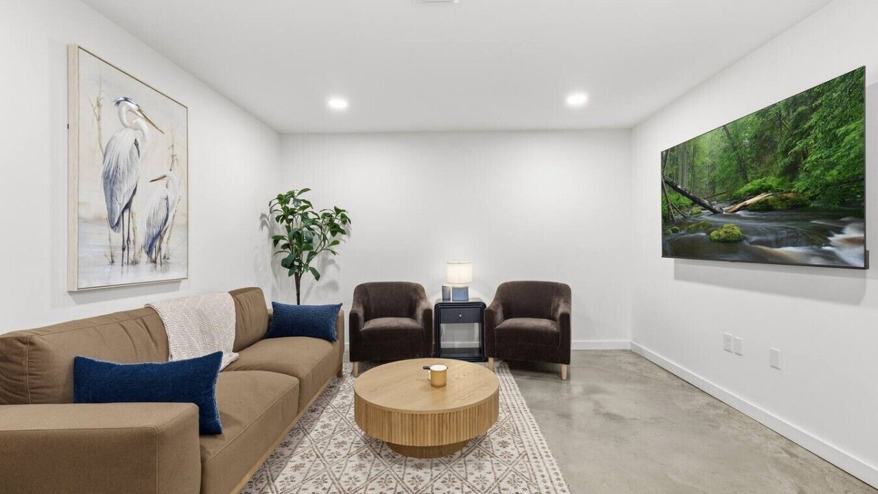 Photo of Livingroom in Lafayette