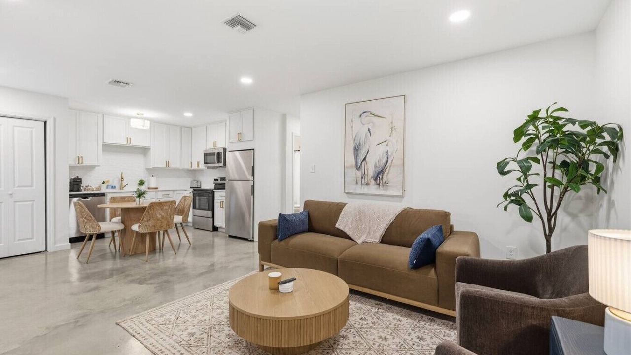 Photo of Livingroom in Lafayette