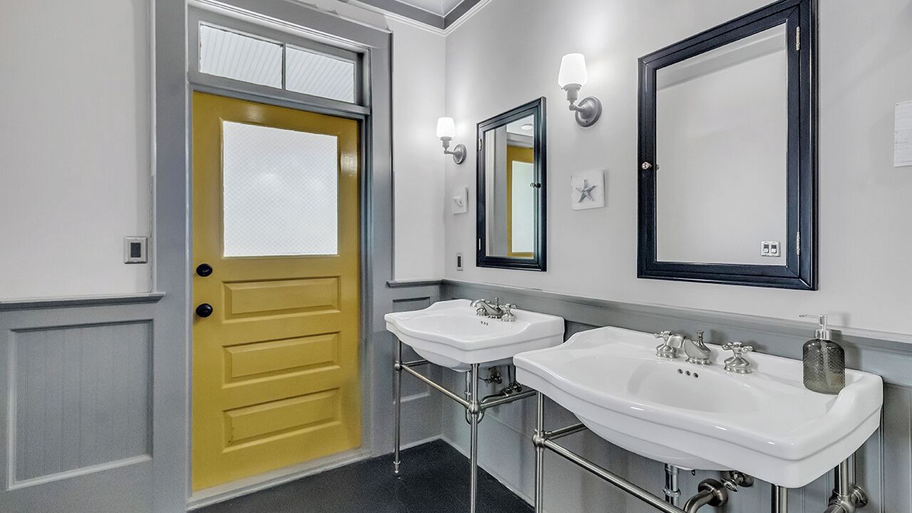 Photo of Bathroom in Savannah Victorian District