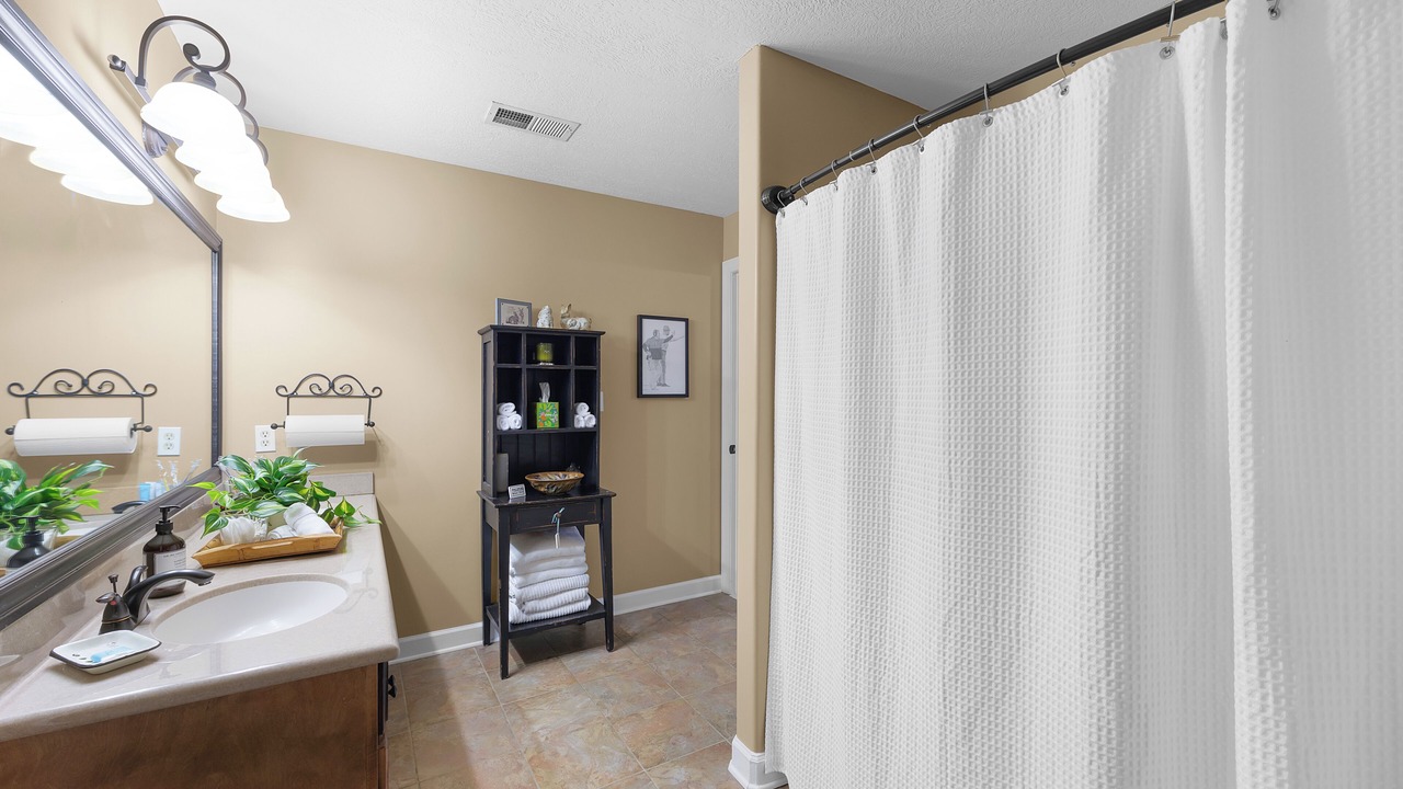 Photo of Bathroom in Fruitvale