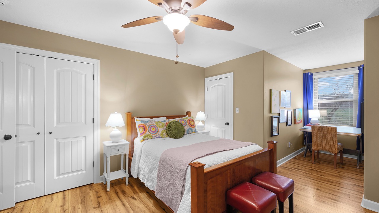Photo of Bedroom in Fruitvale
