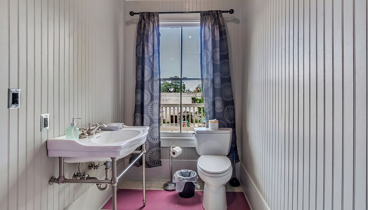 Photo of Bathroom in Savannah Victorian District