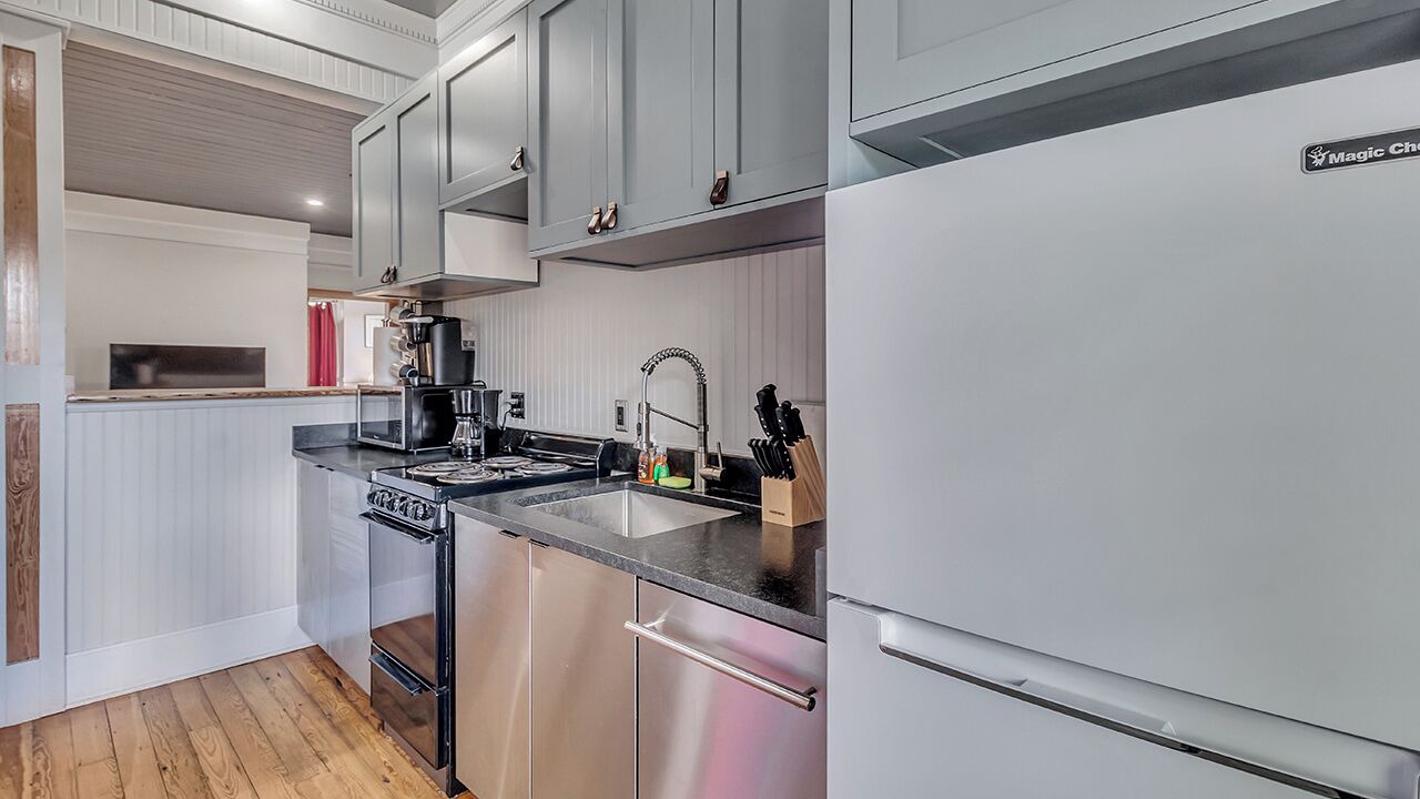 Photo of Kitchen in Savannah Victorian District
