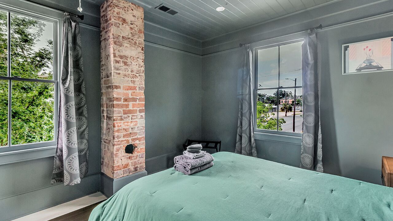 Photo of Bedroom in Savannah Victorian District