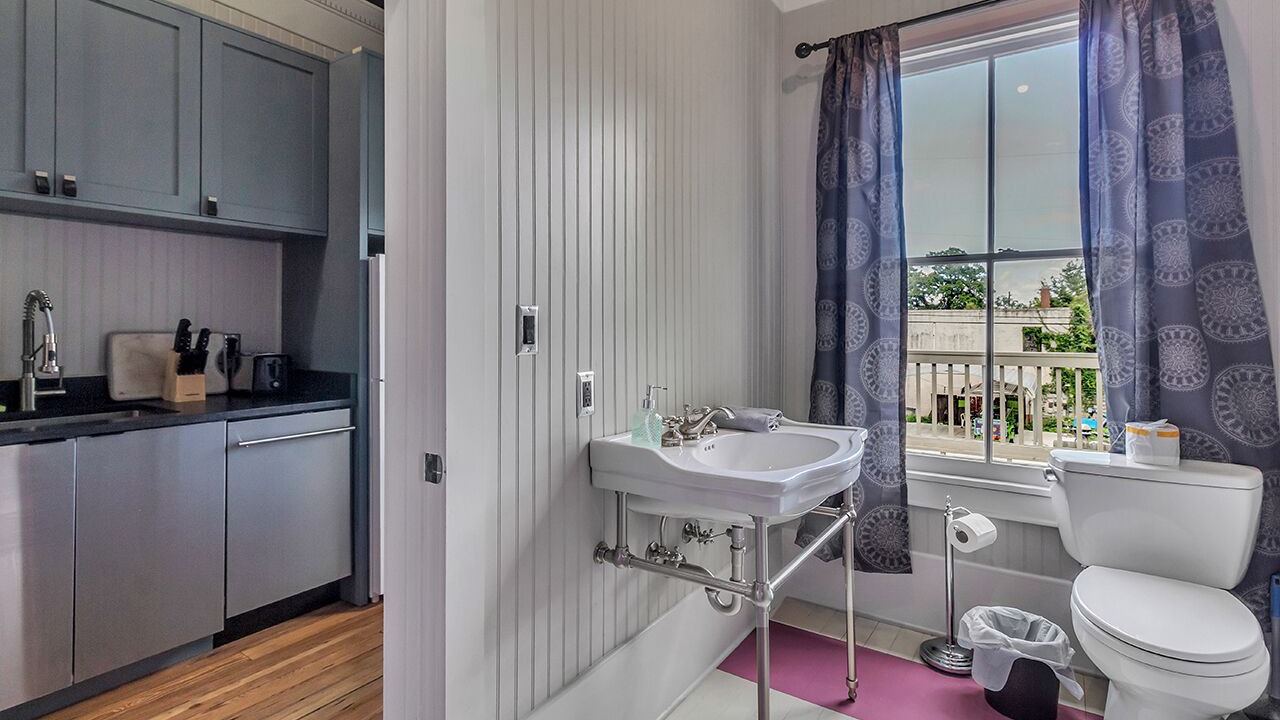 Photo of Bathroom in Savannah Victorian District
