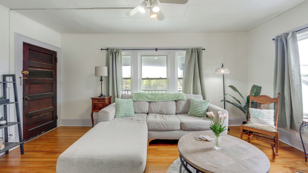 Photo of Livingroom in Phoenix
