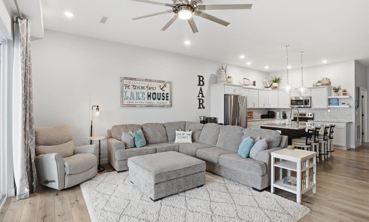 Photo of Livingroom in Osage Beach