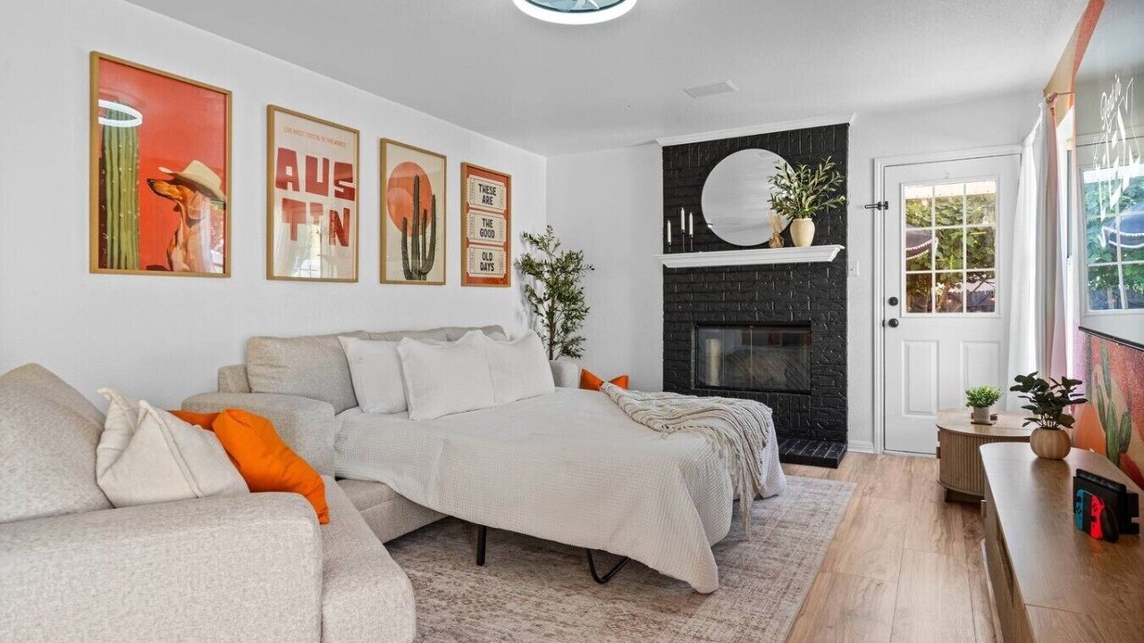 Photo of Livingroom in South Creek