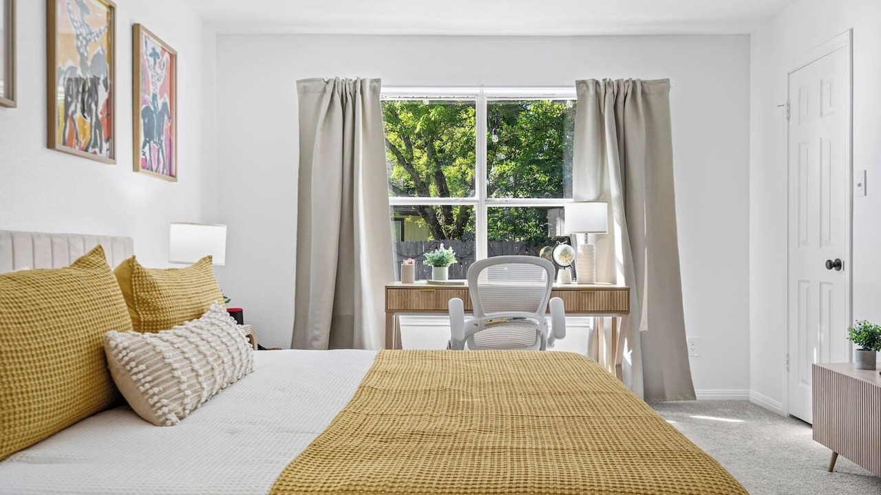 Photo of Bedroom in South Creek