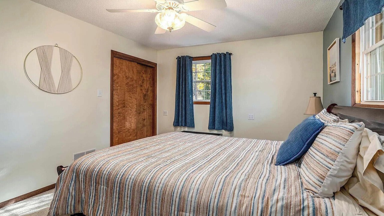 Photo of Bedroom in Goreville