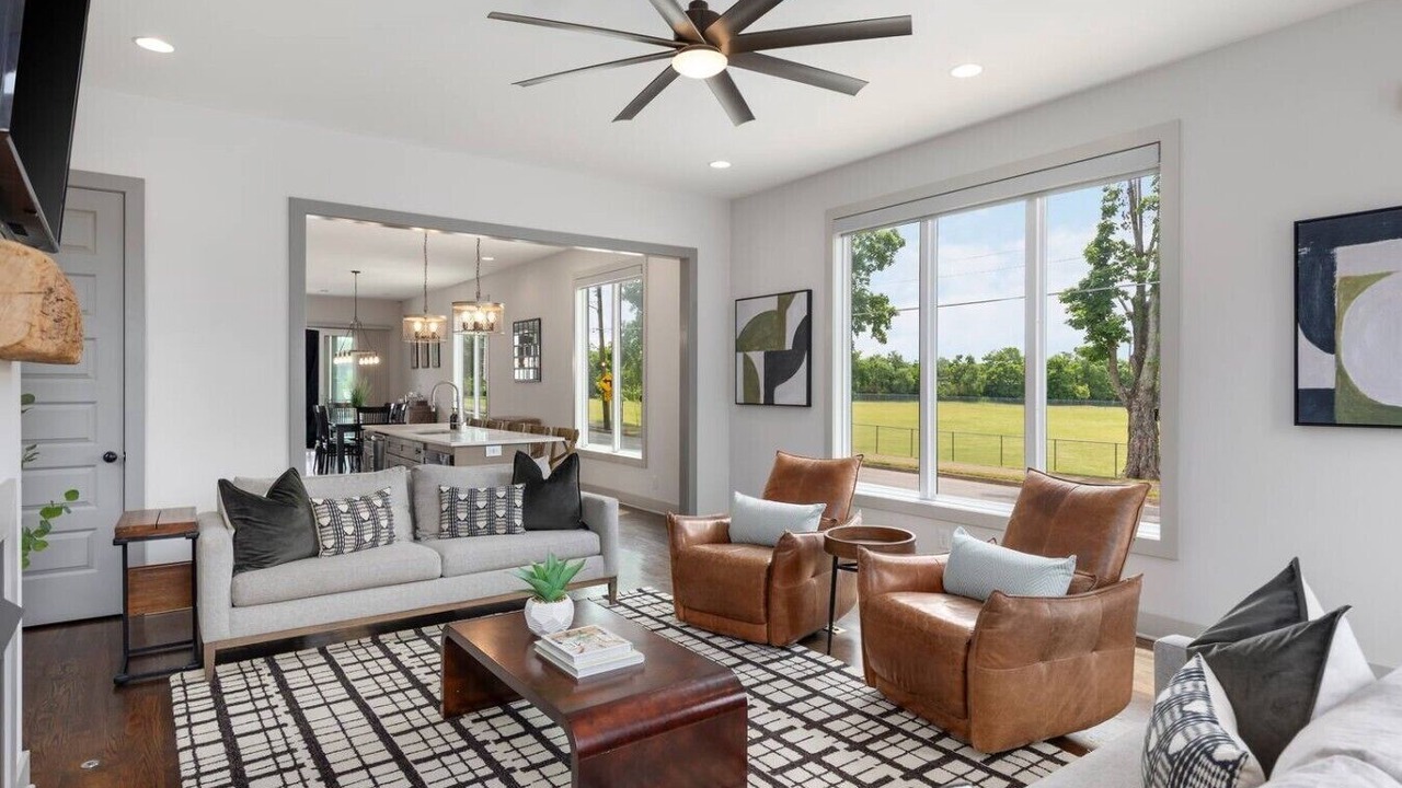 Photo of Livingroom in Cleveland Park