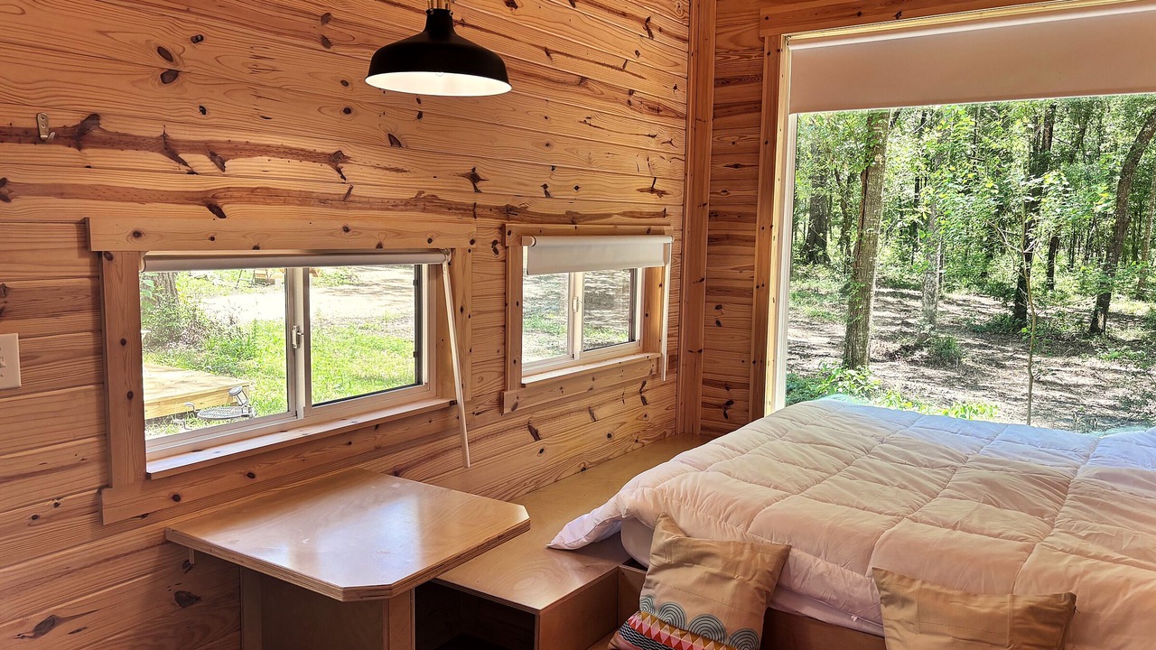 Photo of Bedroom in Cleveland