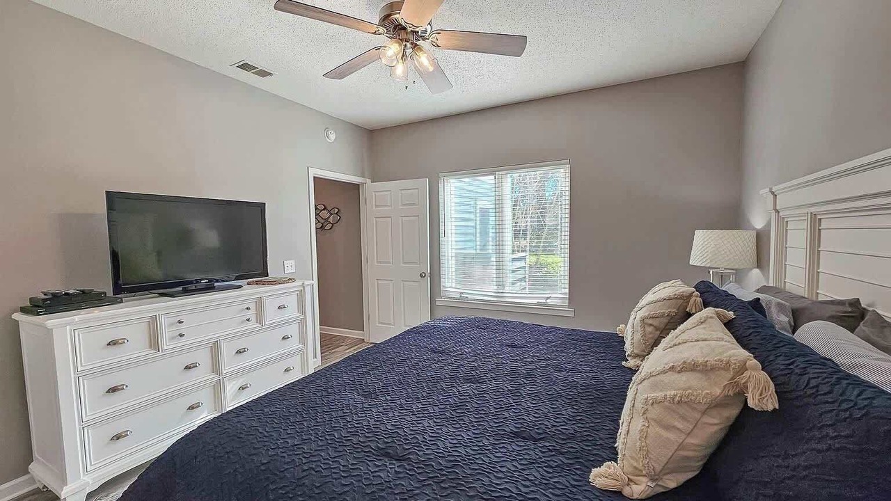 Photo of Bedroom in Cherry Grove Beach