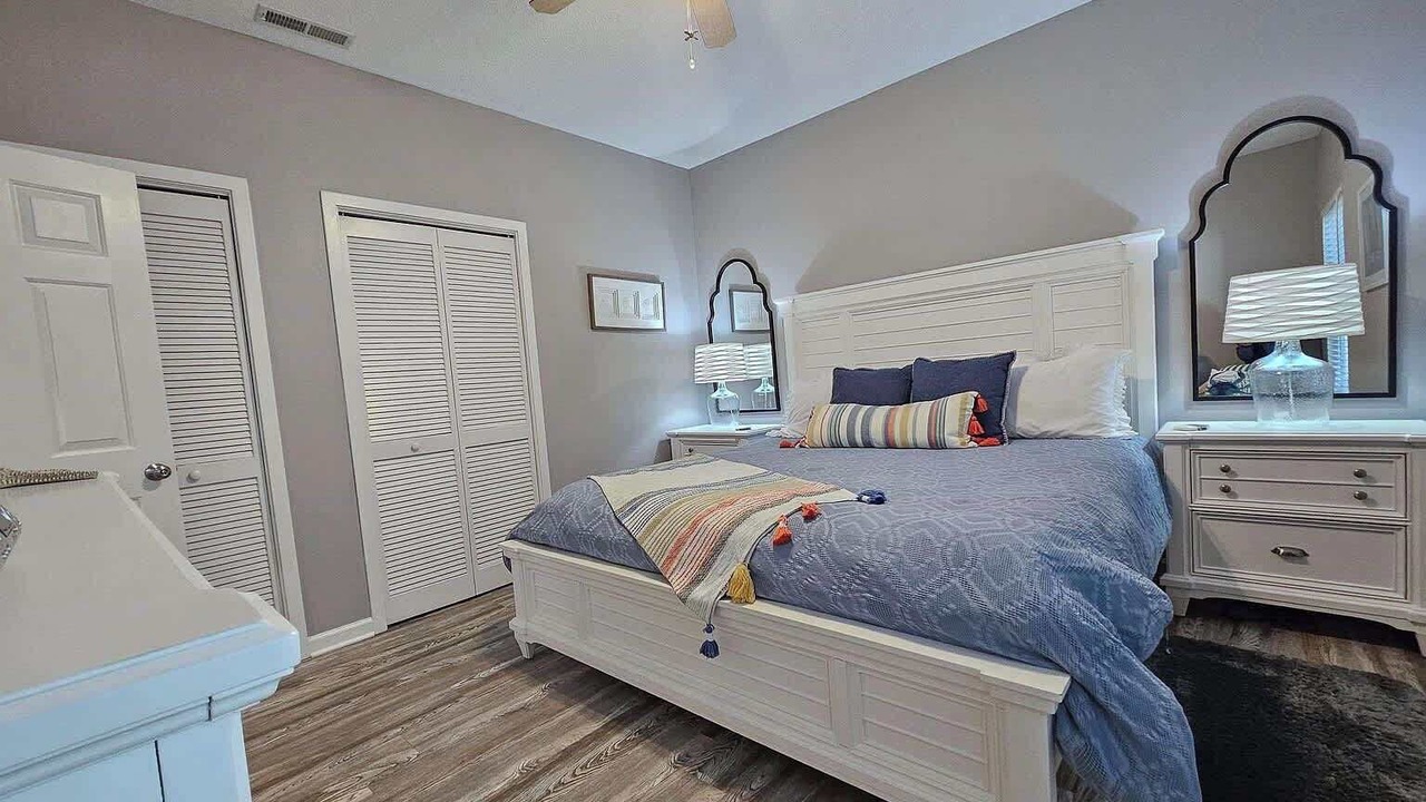 Photo of Bedroom in Cherry Grove Beach
