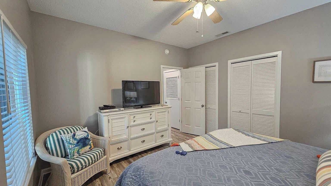Photo of Bedroom in Cherry Grove Beach