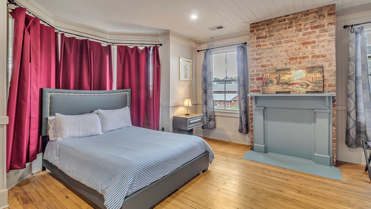 Photo of Bedroom in Historic Downtown Savannah
