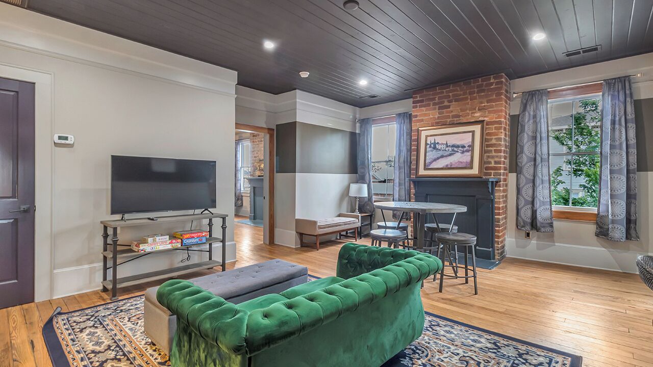 Photo of Livingroom in Historic Downtown Savannah