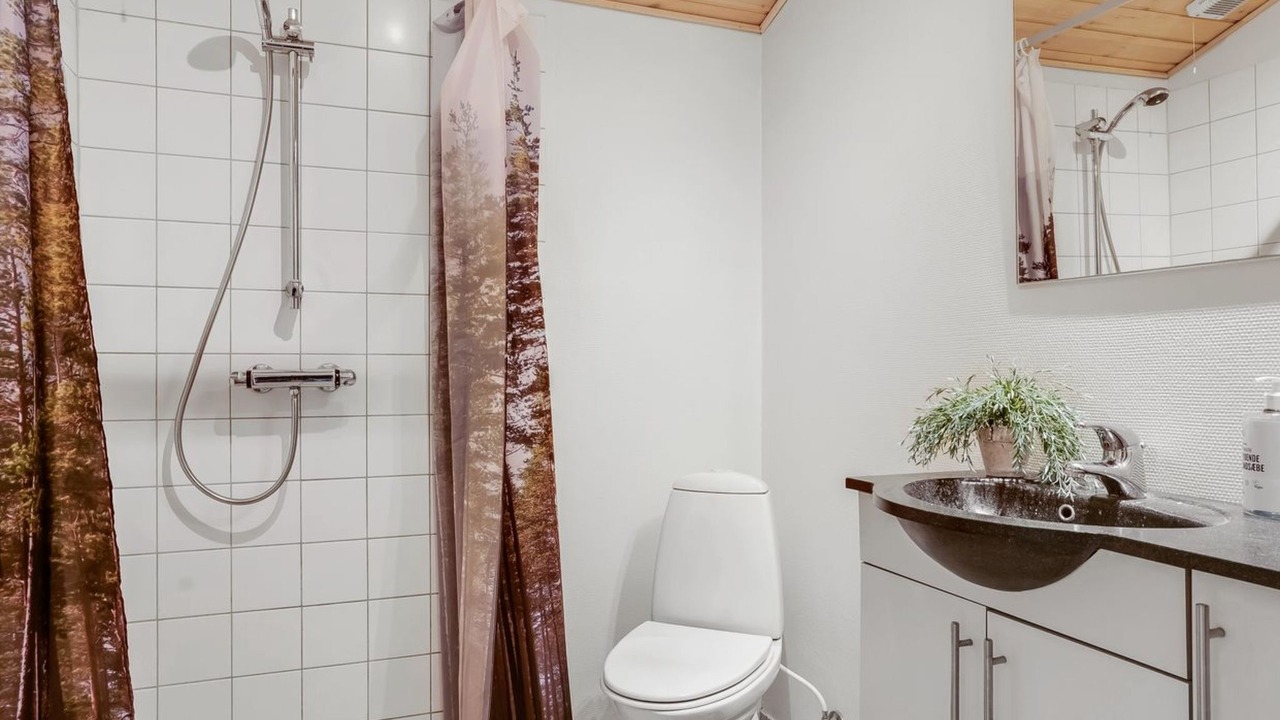 Photo of Bathroom in Hou
