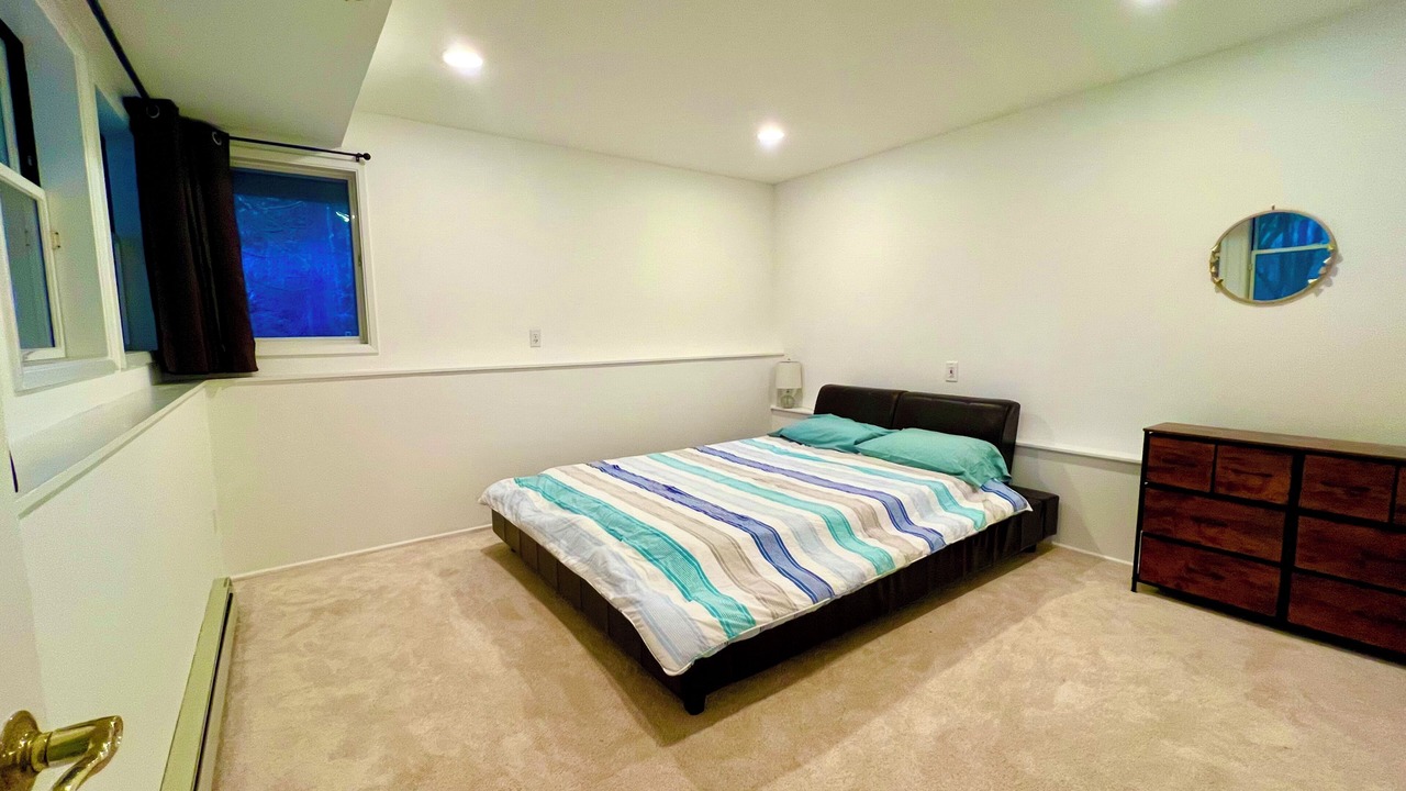 Photo of Bedroom in Cottage Lake