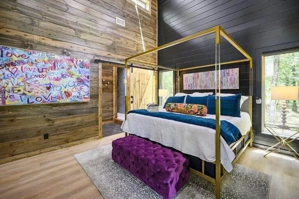 Photo of Bedroom in Broken Bow
