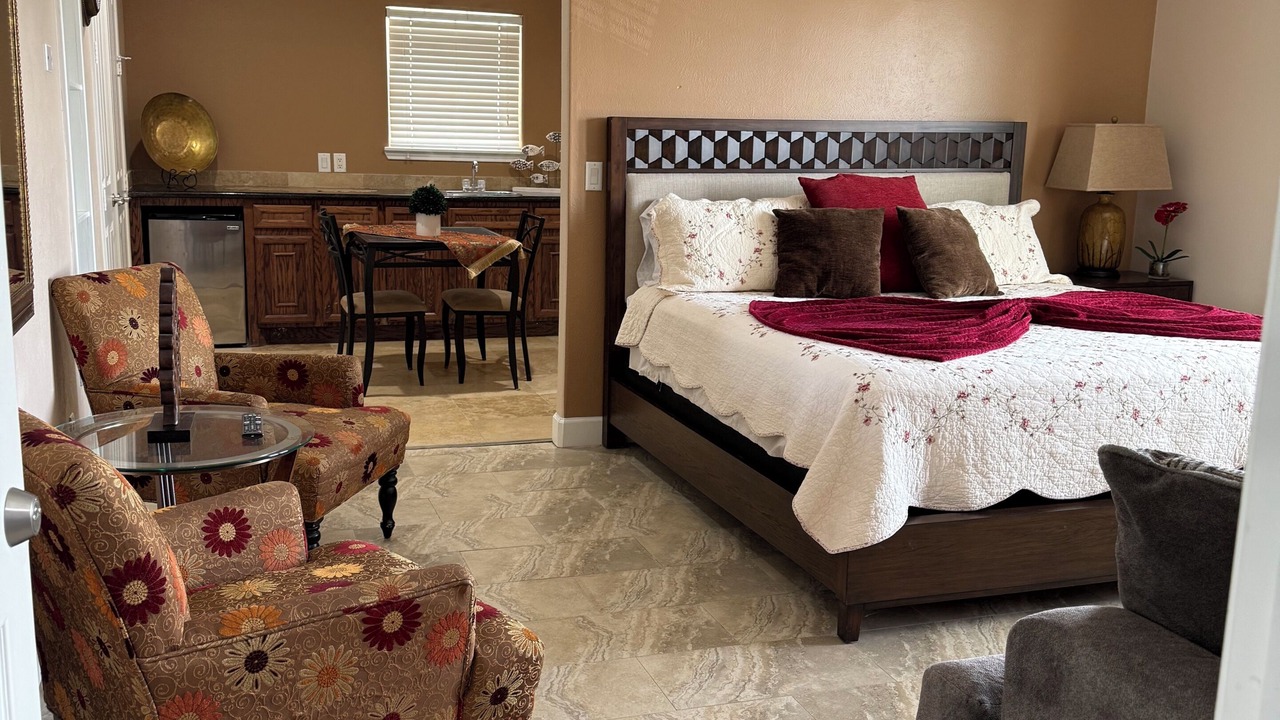 Photo of Bedroom in Seven Coves