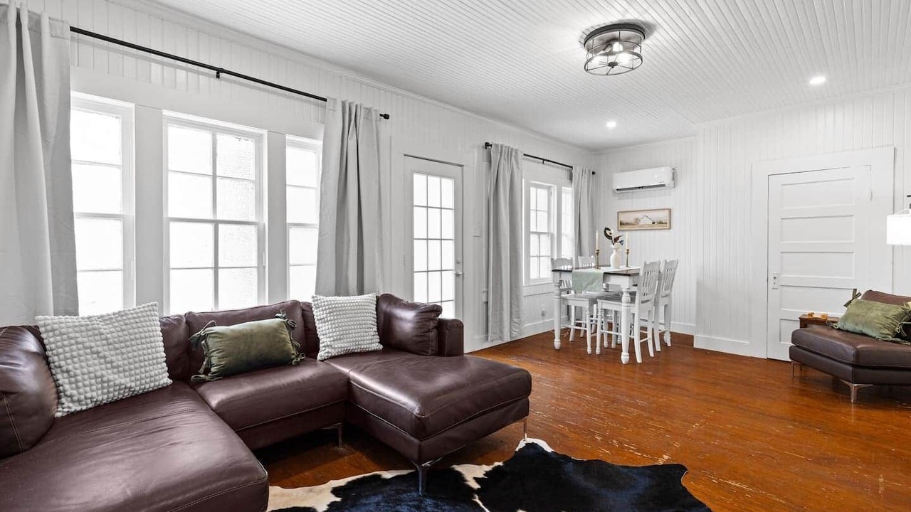 Photo of Bedroom in Gladewater