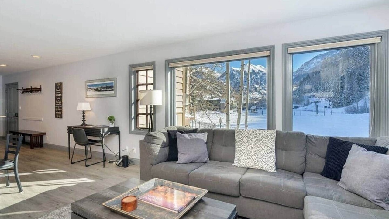 Photo of Livingroom in Telluride