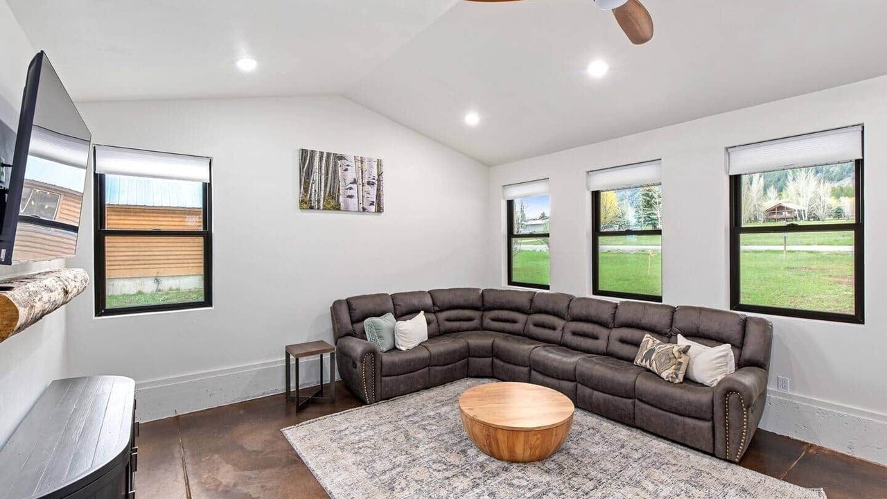 Photo of Livingroom in Star Valley Ranch