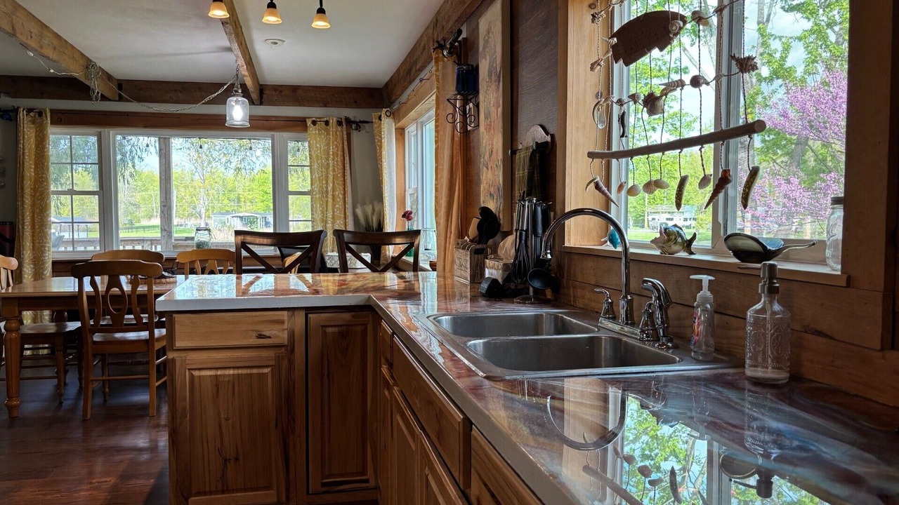 Photo of Kitchen in Clay