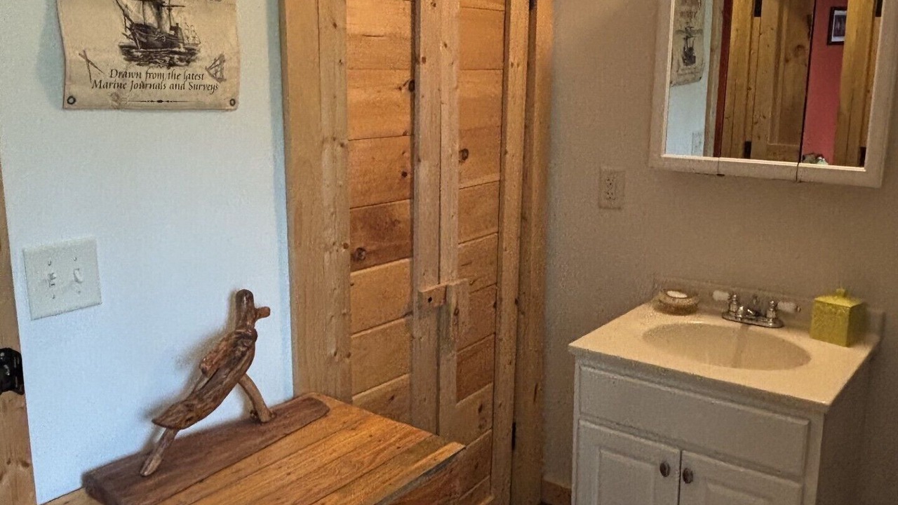 Photo of Bathroom in Clay
