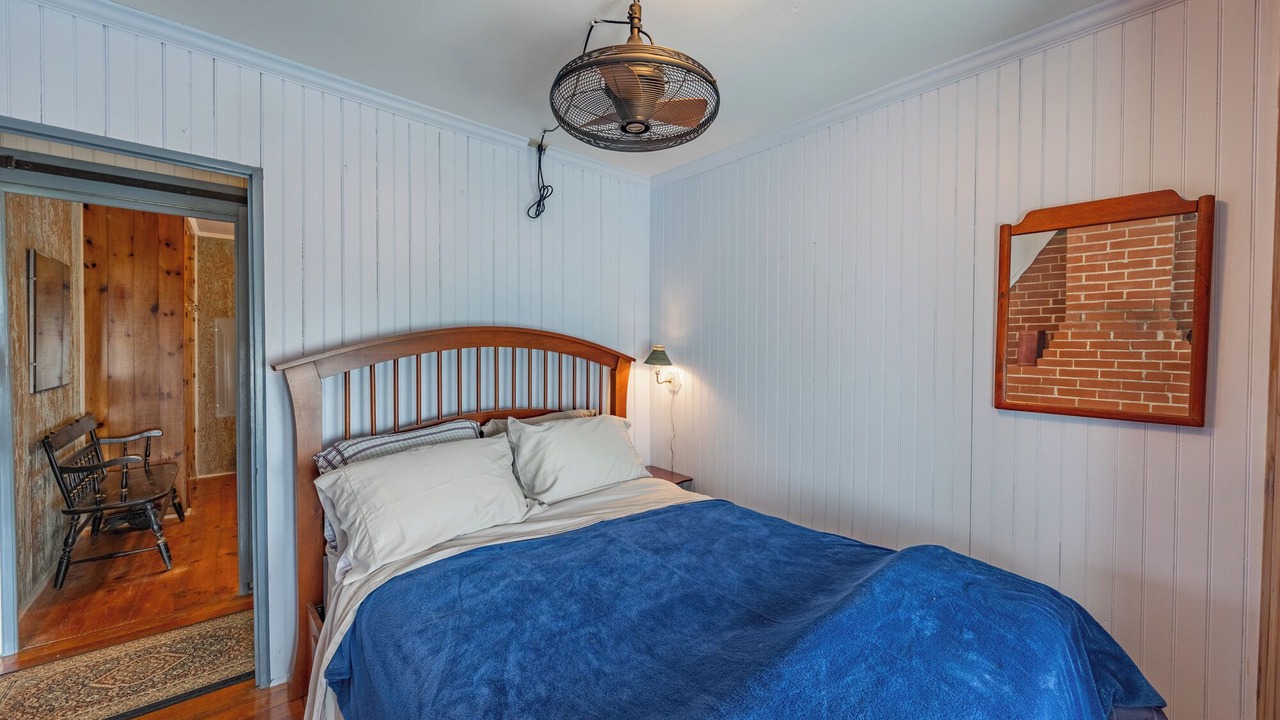 Photo of Bedroom in Weweantic