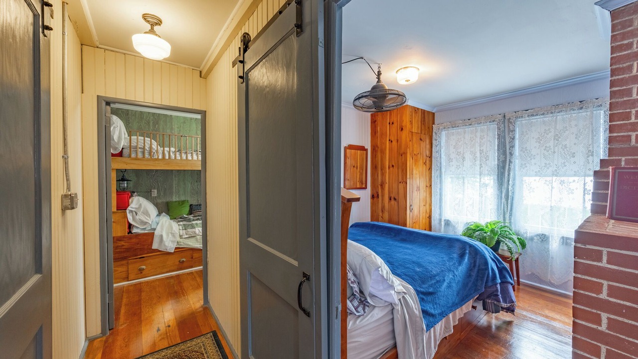 Photo of Bedroom in Weweantic