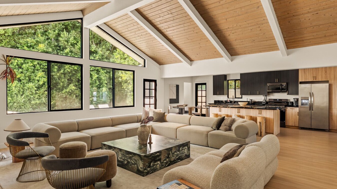 Photo of Livingroom in Universal City
