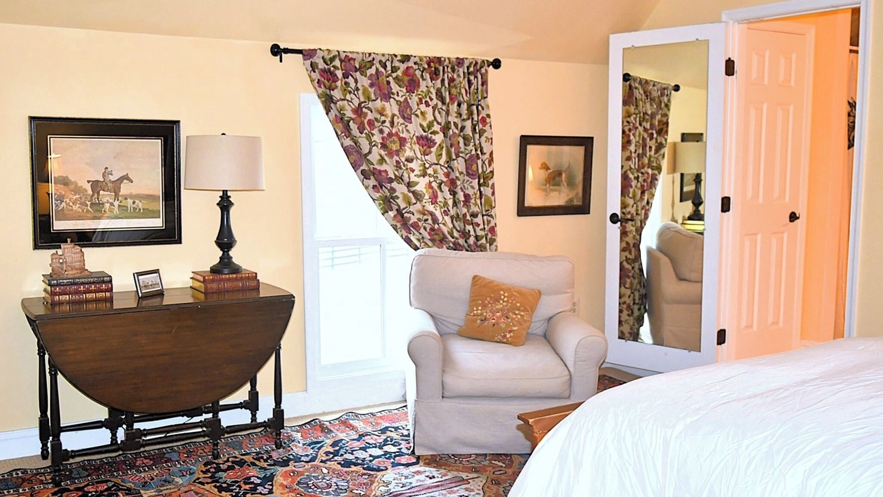 Photo of Bedroom in Middleburg