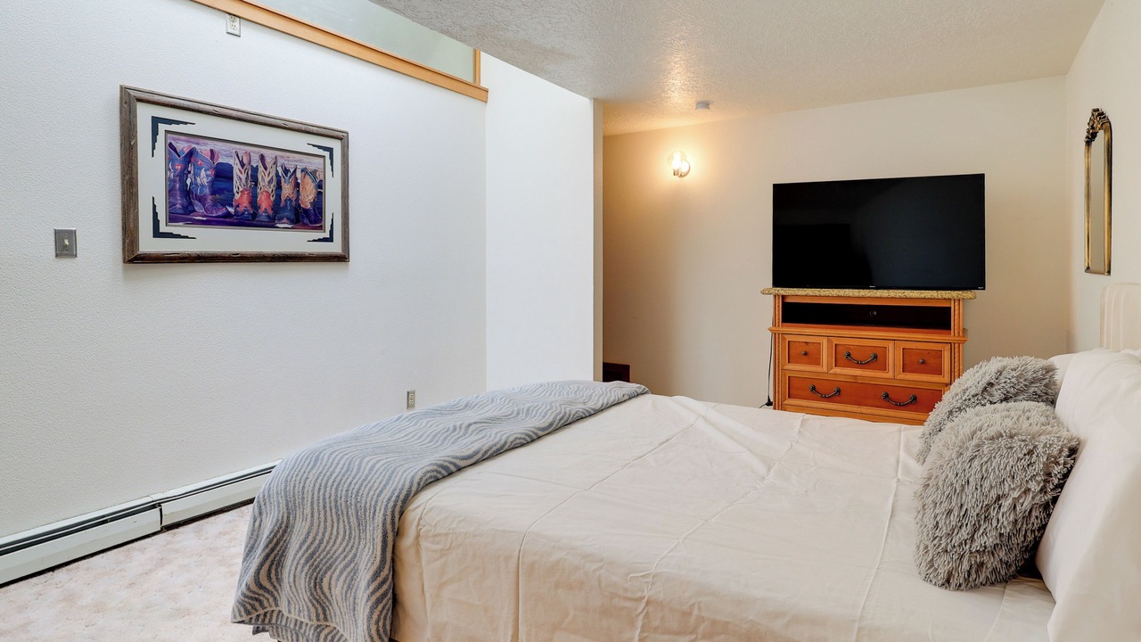 Photo of Bedroom in Sierra County