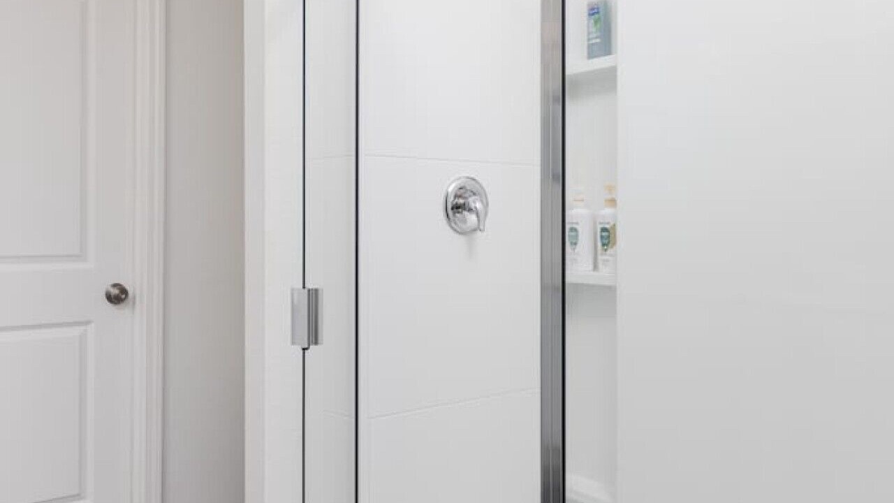 Photo of Bathroom in Edgecliff Village