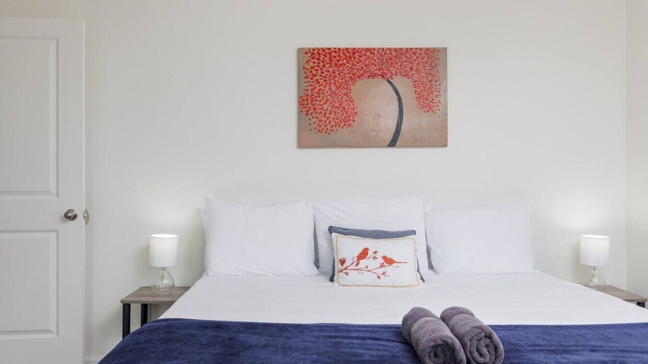 Photo of Bedroom in Edgecliff Village