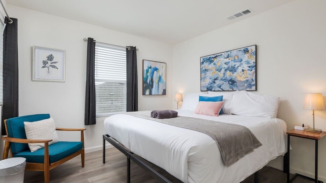 Photo of Bedroom in Edgecliff Village