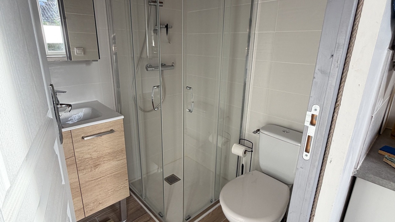 Photo of Bathroom in Pons
