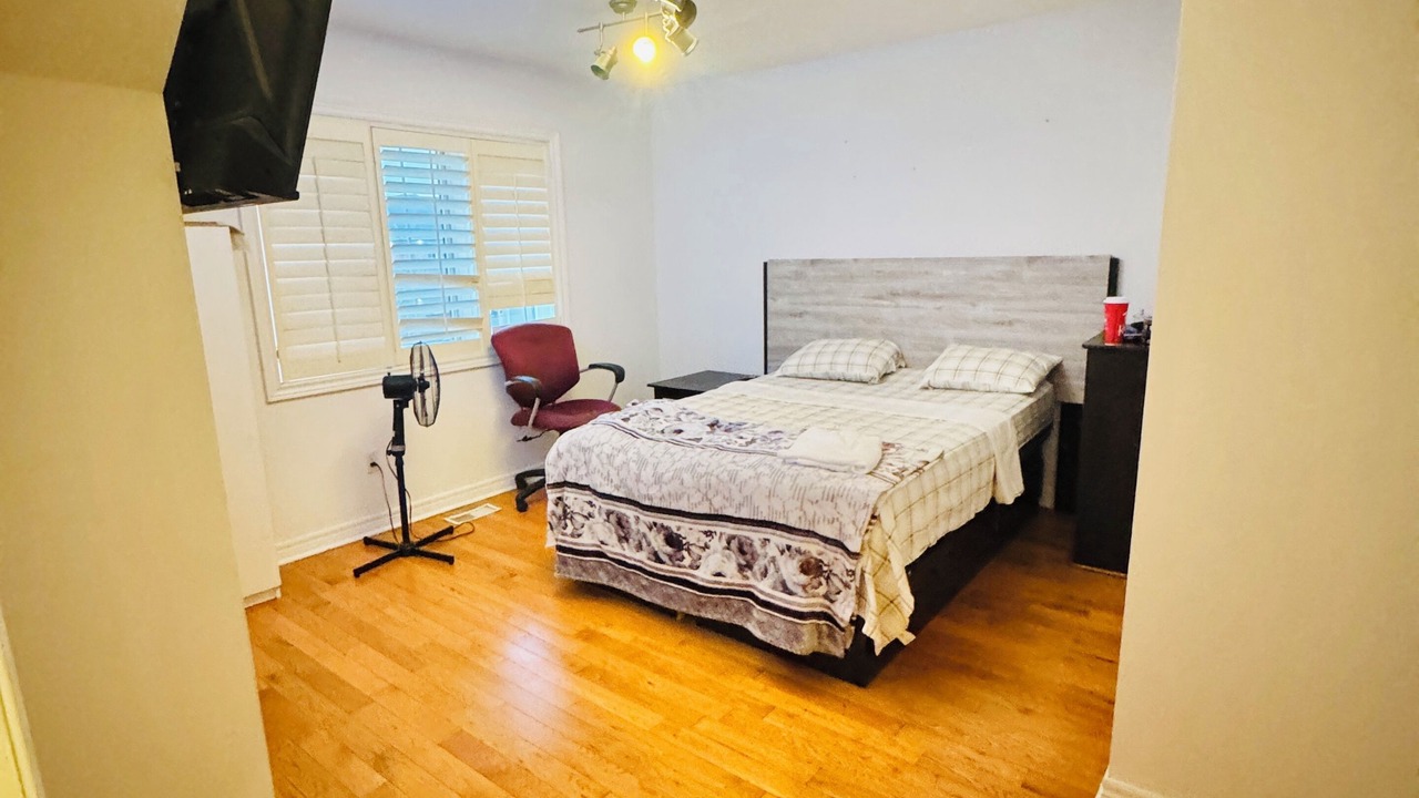 Photo of Bedroom in Churchill Meadows