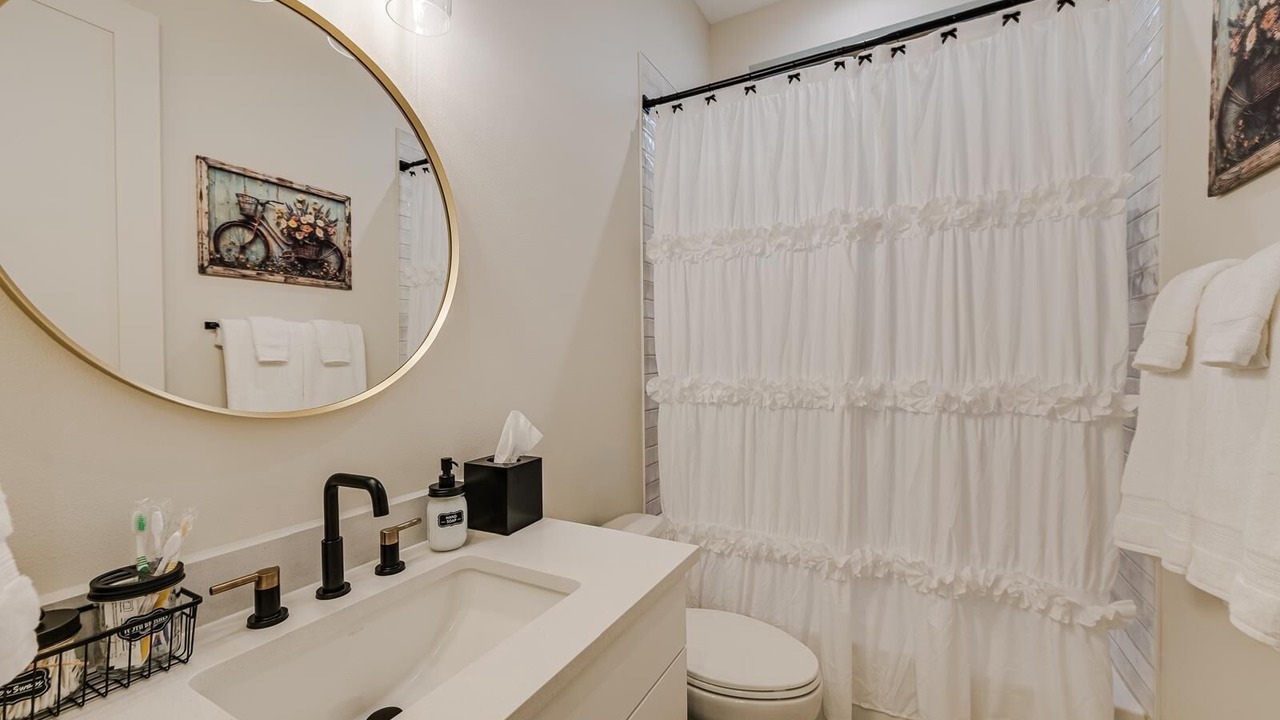 Photo of Bathroom in Govalle