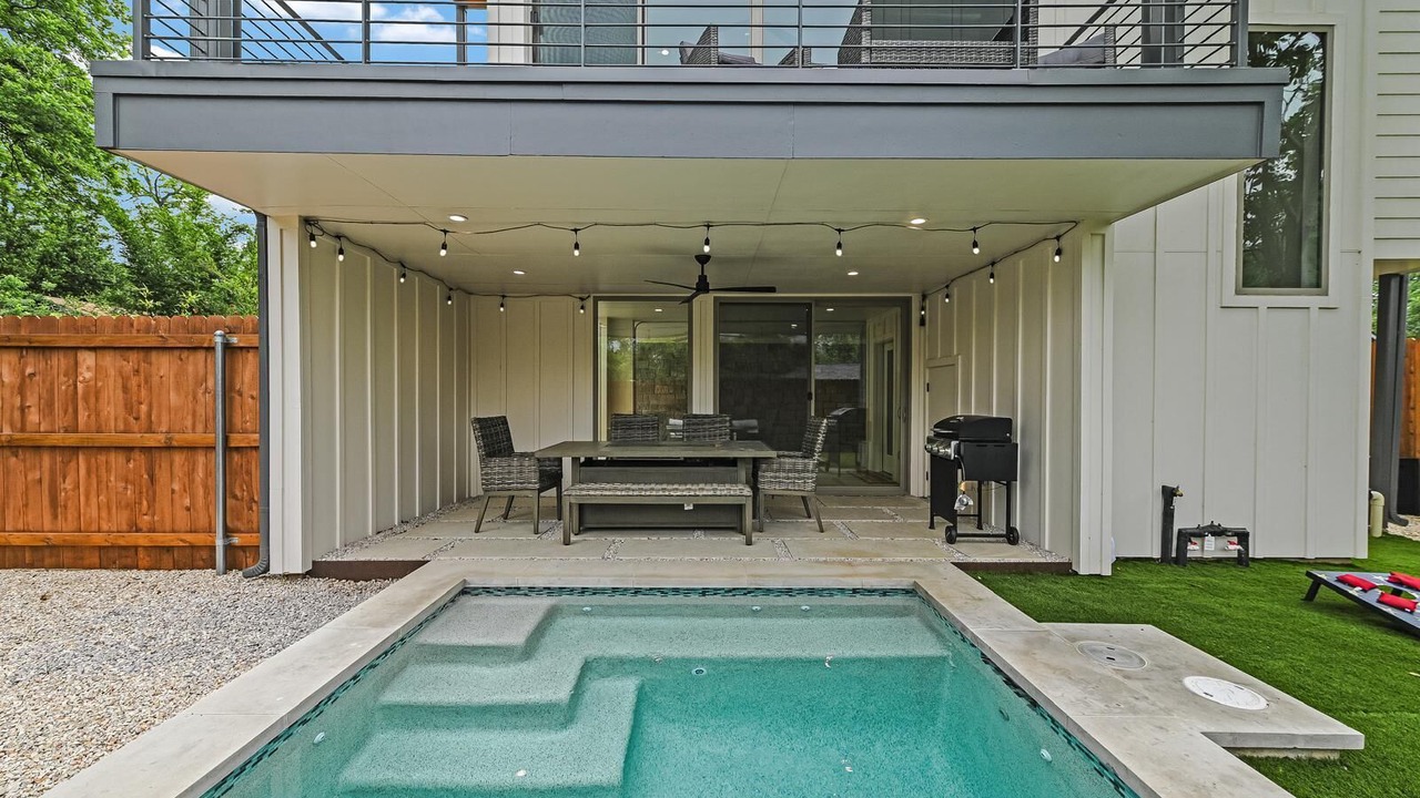 Photo of Outdoor in Govalle