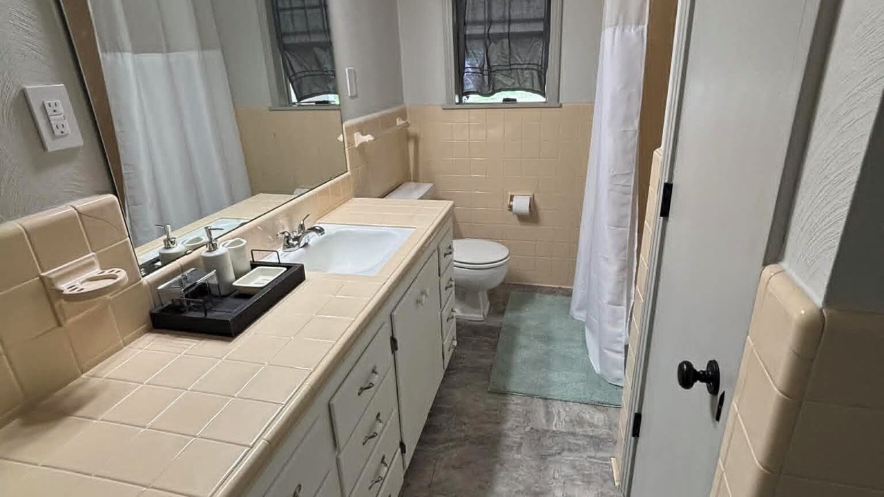 Photo of Bathroom in Winterville
