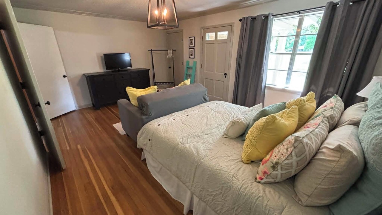 Photo of Bedroom in Winterville