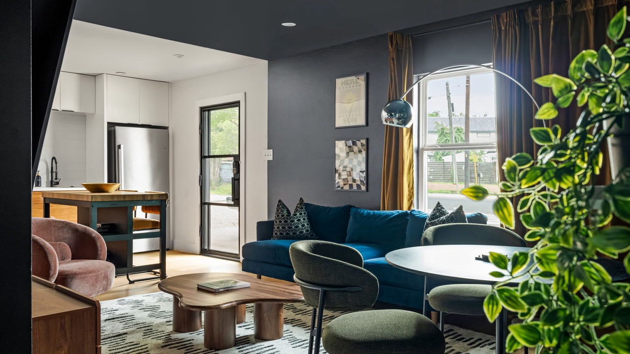 Photo of Livingroom in MLK