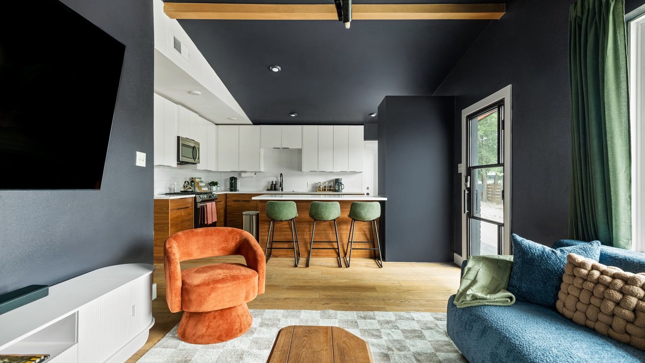 Photo of Livingroom in MLK