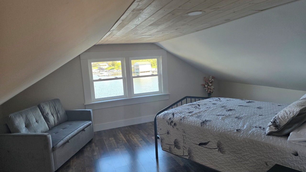 Photo of Bedroom in Cape Vincent