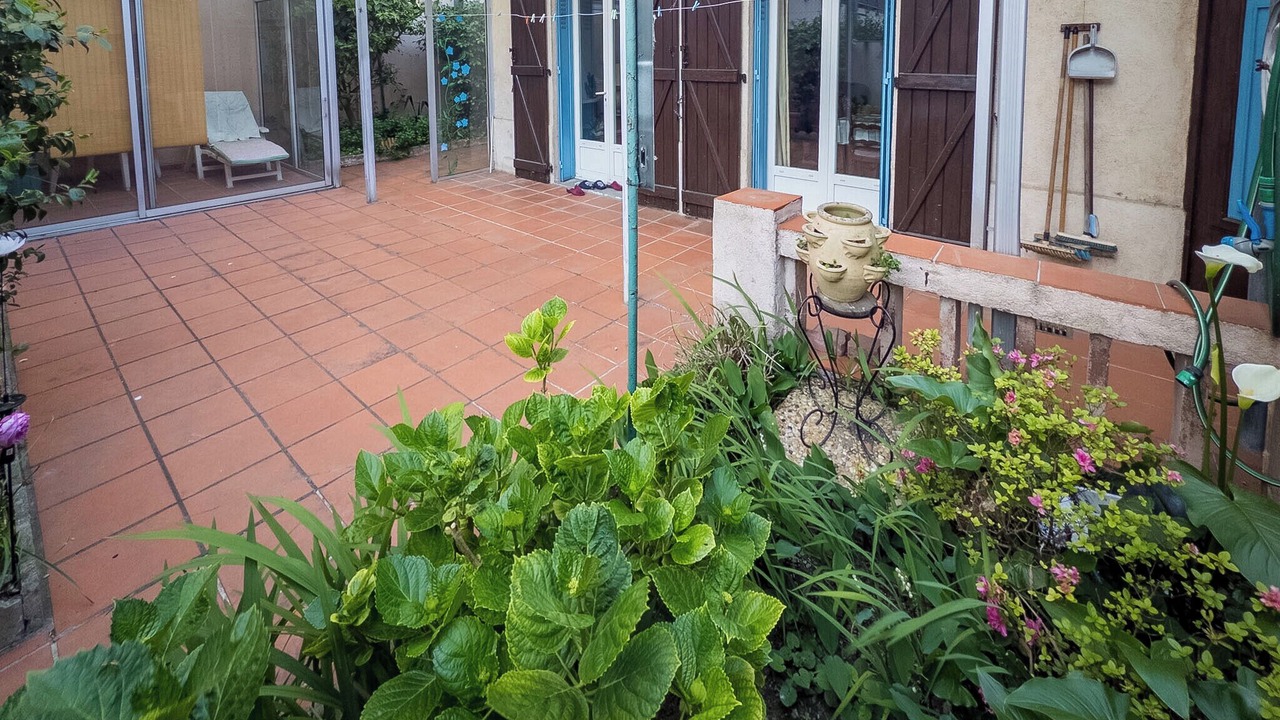Photo of Outdoor in Amidonniers - Caffarelli