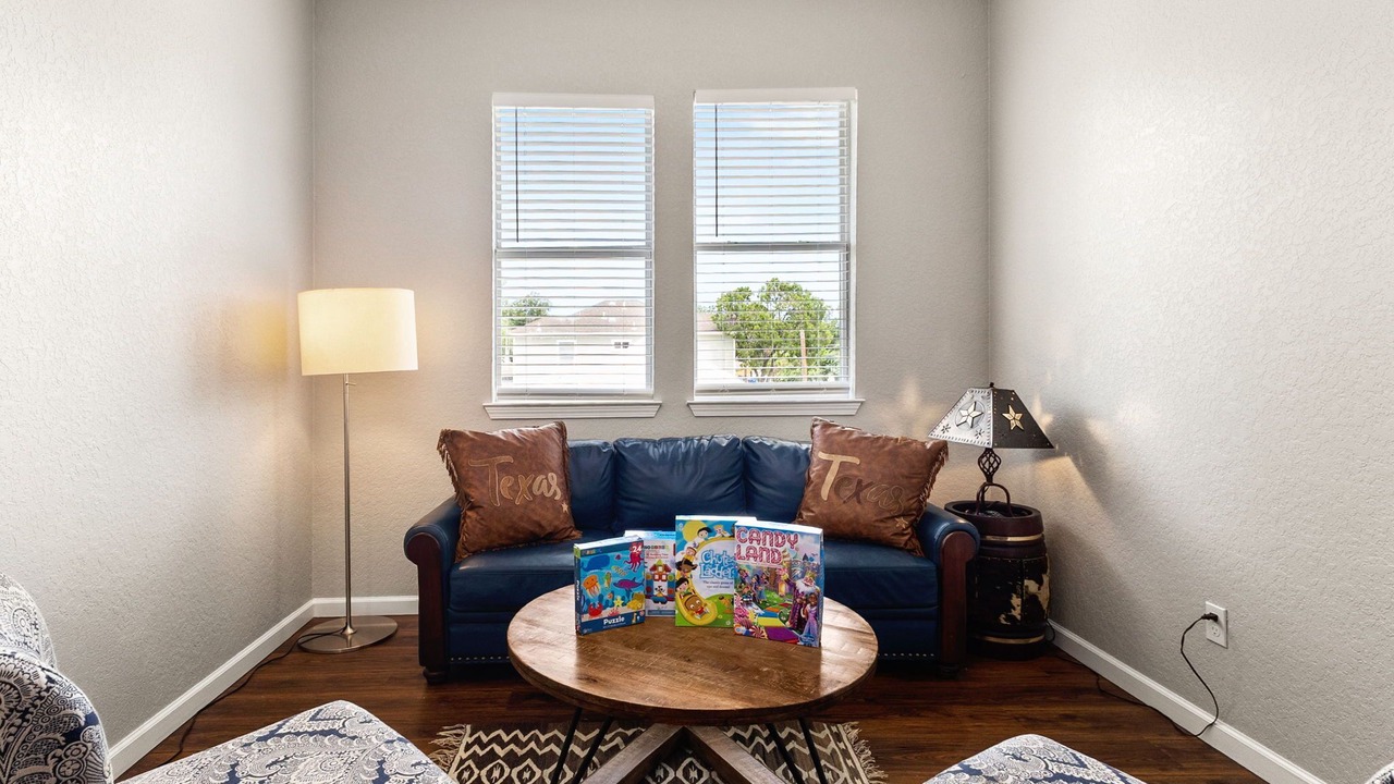 Photo of Livingroom in Near East Side